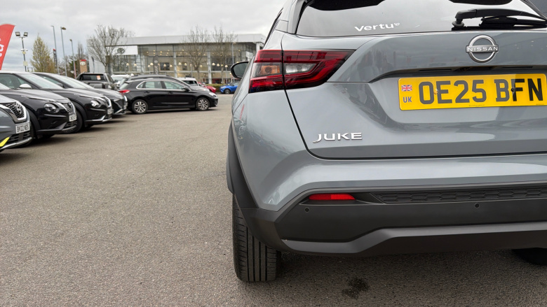 Nissan Juke 1.0 DiG-T N-Connecta 5dr Petrol Hatchback